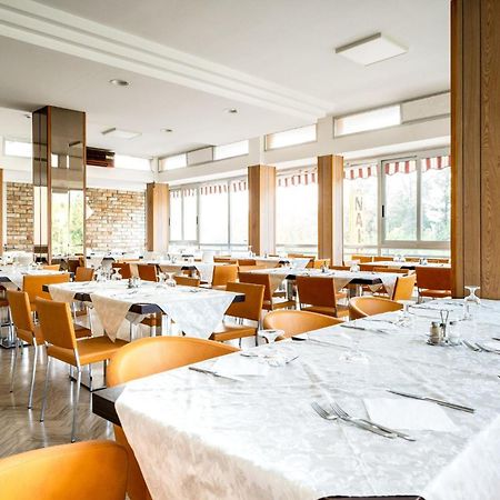 Hotel Naica Ρίμινι Εξωτερικό φωτογραφία