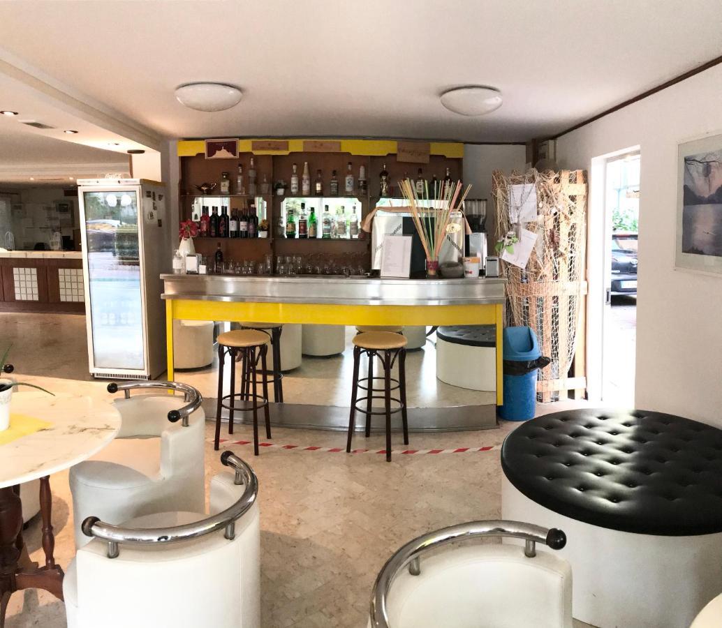 Hotel Naica Ρίμινι Εξωτερικό φωτογραφία