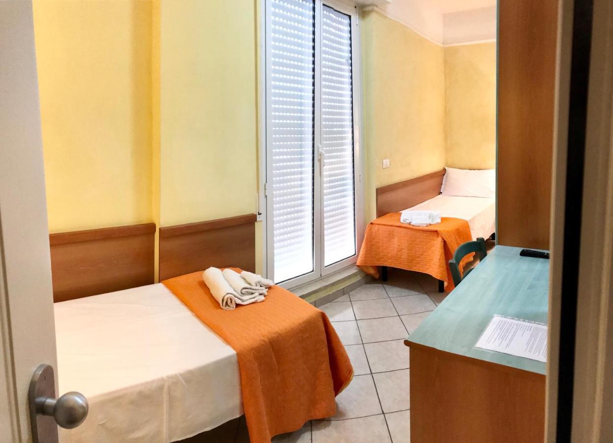 Hotel Naica Ρίμινι Εξωτερικό φωτογραφία