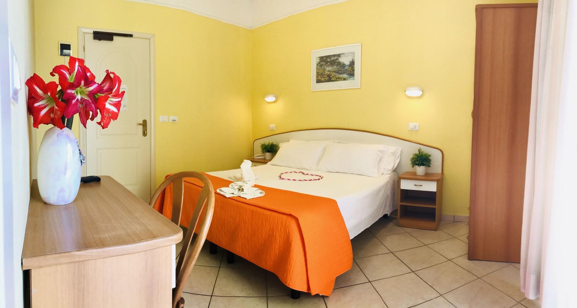 Hotel Naica Ρίμινι Εξωτερικό φωτογραφία