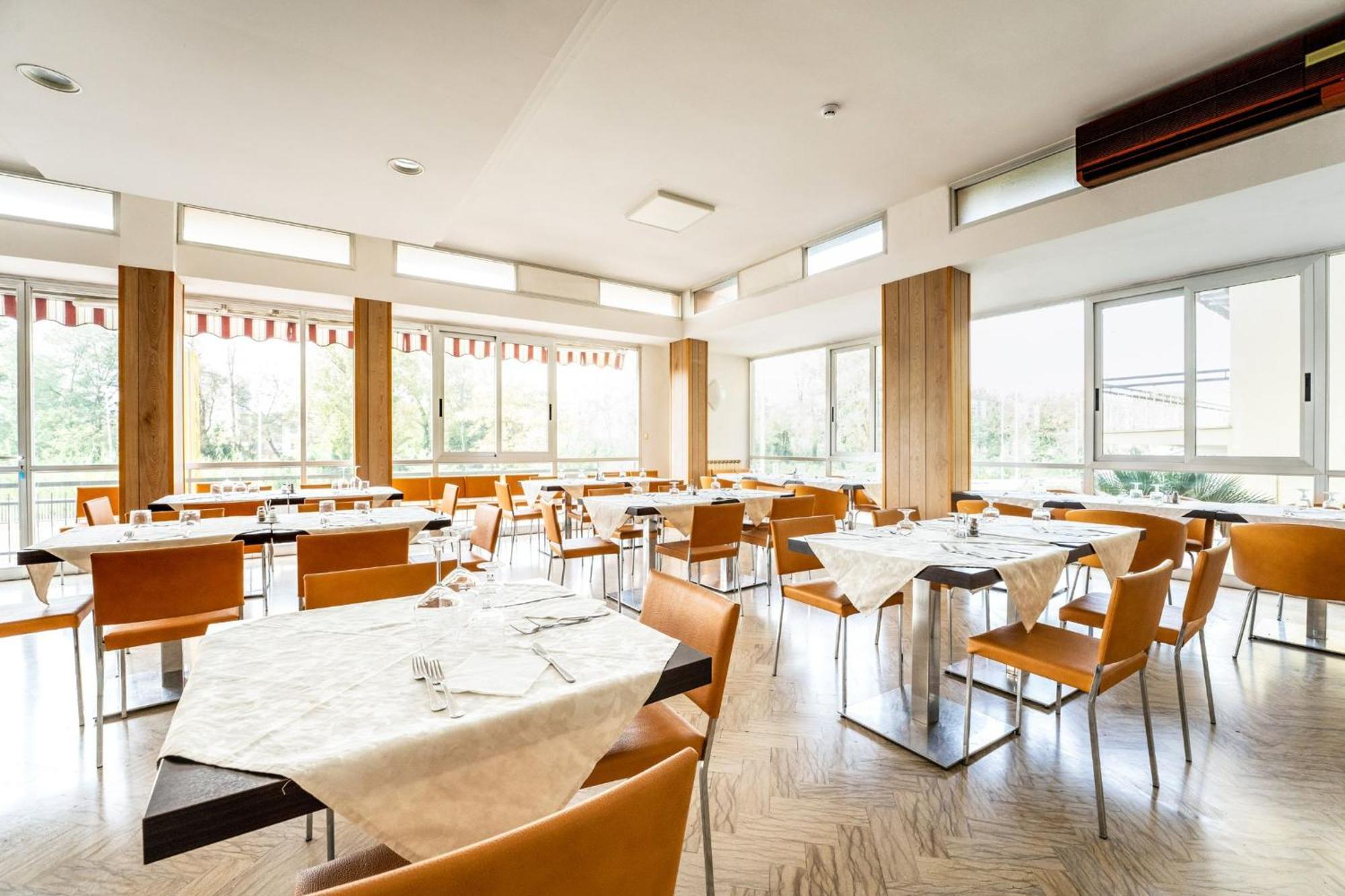 Hotel Naica Ρίμινι Εξωτερικό φωτογραφία