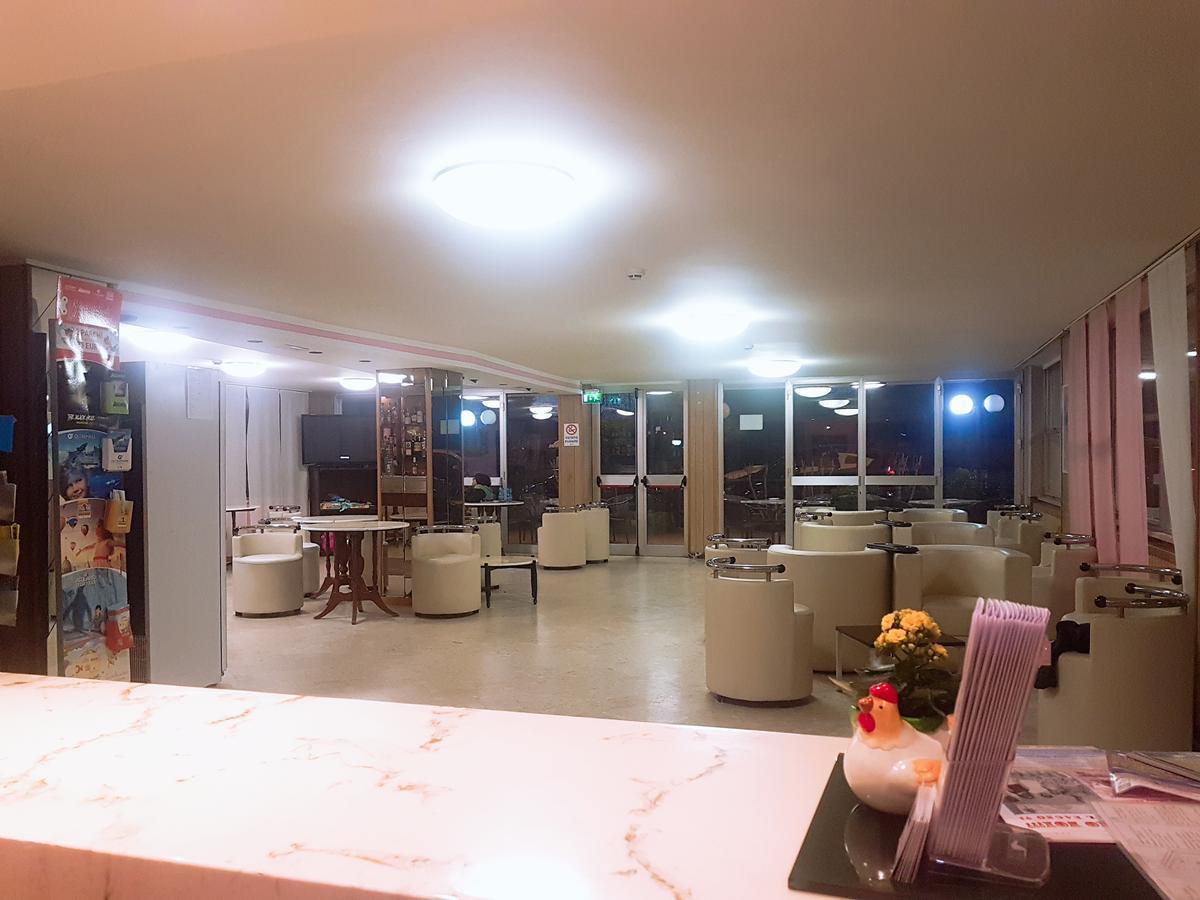 Hotel Naica Ρίμινι Εξωτερικό φωτογραφία