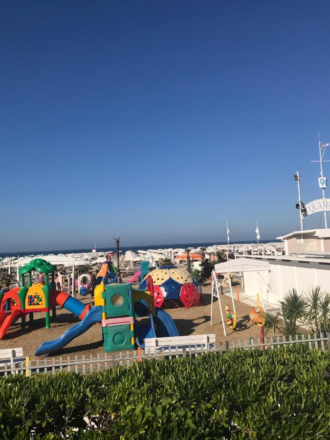 Hotel Naica Ρίμινι Εξωτερικό φωτογραφία